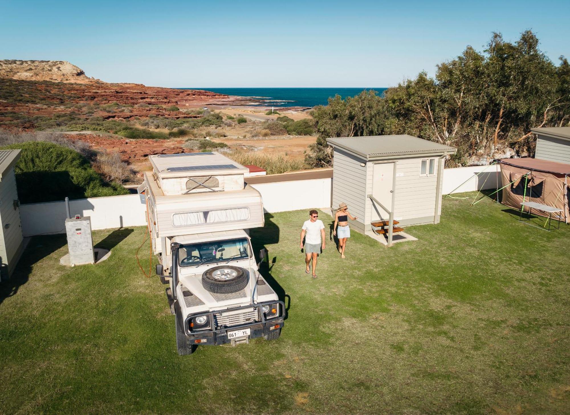 Готель Kalbarri Red Bluff Tourist Park Екстер'єр фото